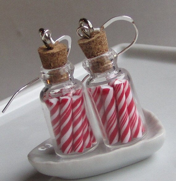 10 Festive Holiday Accessories
