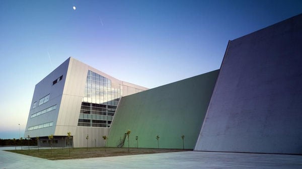 Life-Contemplating Sustainable Architecture
