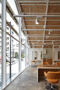 House-Shaped Hair Salons Image 5