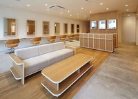 House-Shaped Hair Salons Image 8