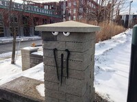 Googly-Eyed Street Art Image 4
