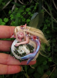 Sleeping Forest Fairy Figurines Image 3