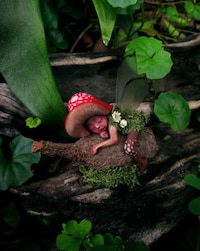 Sleeping Forest Fairy Figurines Image 4