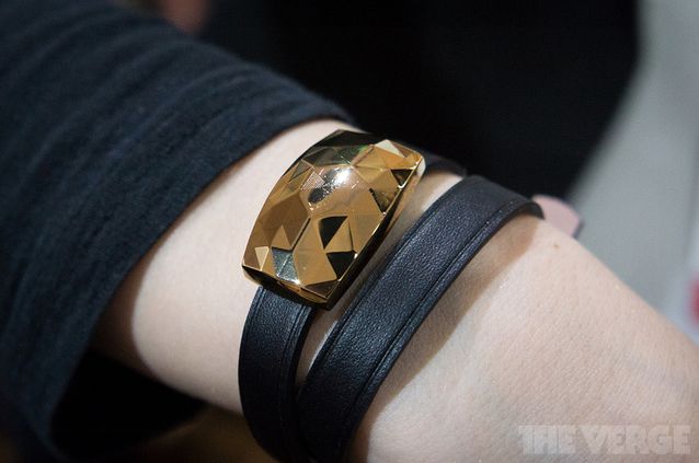 Sunscreen-Suggesting Bracelets