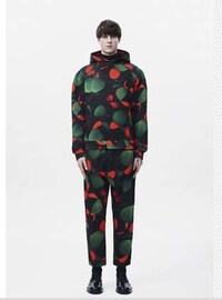 Molecular-Inspired Menswear Image 3