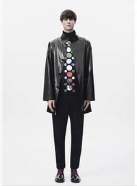 Molecular-Inspired Menswear Image 4