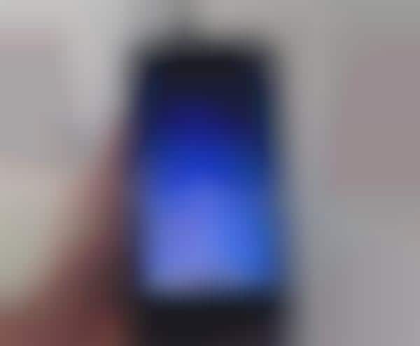 Tablet-Mimicking Smartphones
