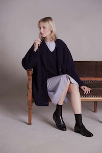 Classically Mature Model Lookbooks Image 7
