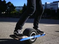 Self-Blancing Skateboards Image 3