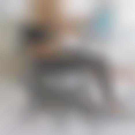 Core Muscle-Strenghtening Chairs