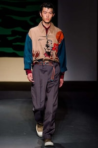 Pacific Paradise-Themed Menswear Image 8