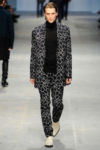 Flamboyant Rocker-Inspired Menswear Image 4
