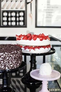 Parisian Pastry Shops Image 5