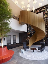 Social-Promoting Hotels Image 7