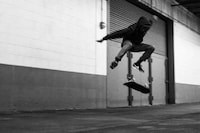 Impressively Slim Skateboard Shoes Image 4