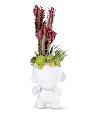 Playful Planter Sculptures Image 6