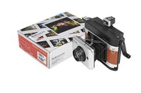 Polaroid-Inspired Lomo Cameras Image 3