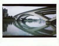 Polaroid-Inspired Lomo Cameras Image 7
