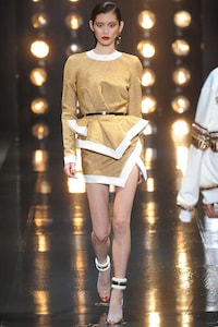Egyptian-Themed Fashion Shows Image 3