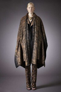 Opulent Somber Lookbooks Image 4