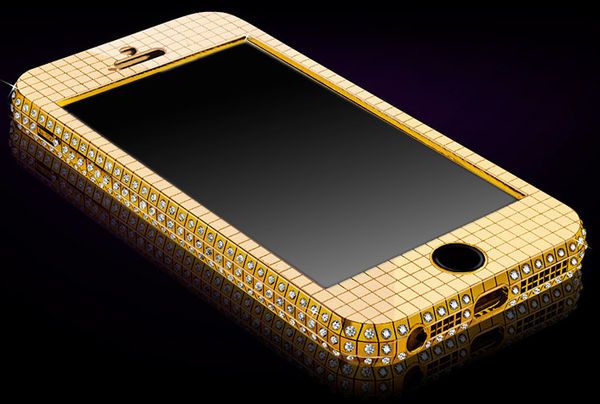 13 Glamorously Gold Smartphones