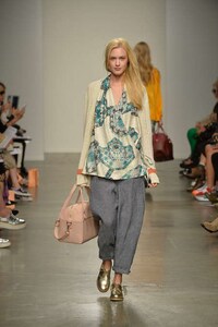 Easygoing Tropical Collections Image 8