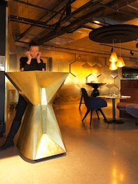 Glamorous Honeycomb Eateries Image 2