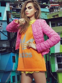 Flirty Feminine Streetwear Image 3