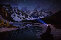 Breathtaking Silhouette Self-Portraits Image 8
