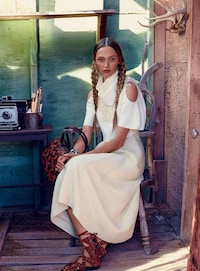 Earthy Western-Inspired Fashion Image 7