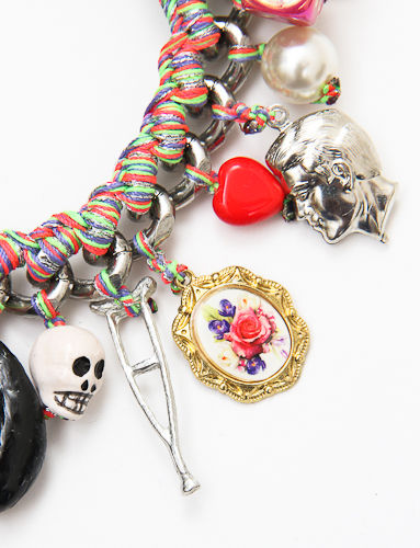 15 Charming Heart-Themed Accessories
