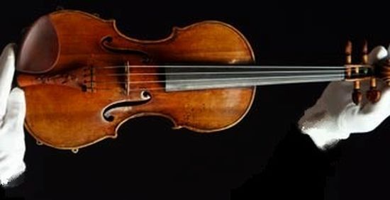 10 Super Luxe Musical Instruments