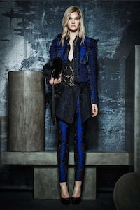 Deceptively Layered Fashion Image 3