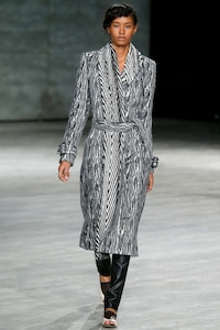 Eastern-Influenced Womenswear Image 2