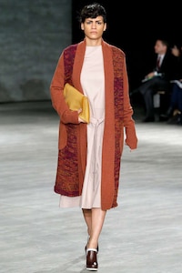 Eastern-Influenced Womenswear Image 6