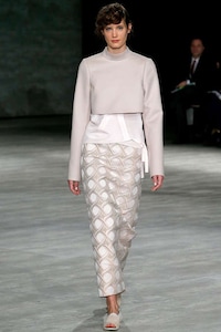 Eastern-Influenced Womenswear Image 8
