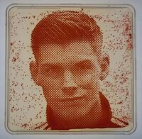 Bacteria-Grown Celebrity Portraits Image 3
