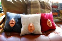 Kissing Rehearsal Cushions Image 5