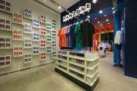 Experimentally Colorful Pop-Up Shops Image 2