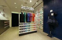 Experimentally Colorful Pop-Up Shops Image 4