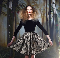Bewitching Elizabethan Era Lookbooks Image 8