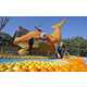 Massive Citrus-Styled Sculptures Image 4