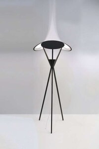 Saucer-Topped Lights Image 7