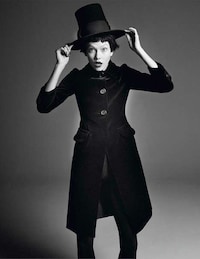 Bold All Black-Editorials Image 4