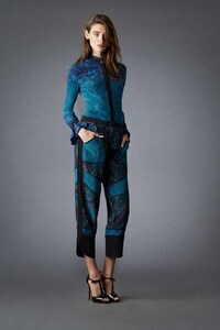 Maritime-Inspired Fashion Image 4