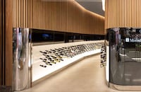 Expansive Glossy Wine Displays Image 6