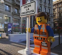 LEGO Subway Stations Image 2