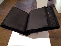 Book-Scented Perfume Exhibits Image 5