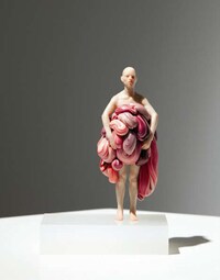 Intriguing Disembodied Sculptures Image 2