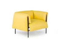 Cushioned Poolside Furniture Image 4